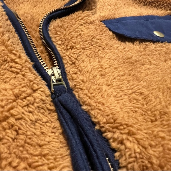 Sherpa 3/4 zip pullover - Picture 3 of 5